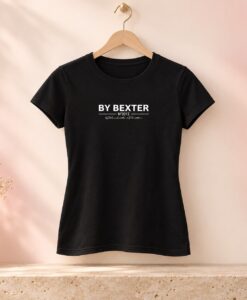 Svart By Bexter T-shirt i premium produktmiljö