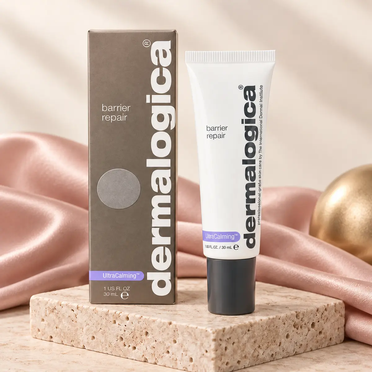Dermalogica Barrier Repair 30 ml i exklusiv beige och puderrosa miljö