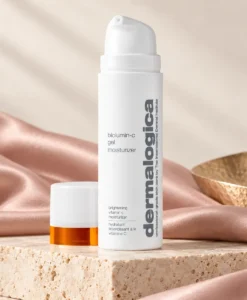 Dermalogica BioLumin-C Gel Moisturizer 50 ml i exklusiv beige och puderrosa miljö
