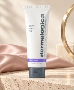 Dermalogica Calm Water Gel 50 ml i exklusiv beige och puderrosa miljö