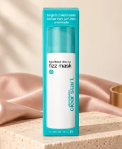 Dermalogica Clear Start Blackhead Clearing Fizz Mask 50 ml i exklusiv beige och puderrosa miljö