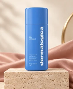 Dermalogica Daily Milkfoliant 74 g i exklusiv beige och puderrosa miljö